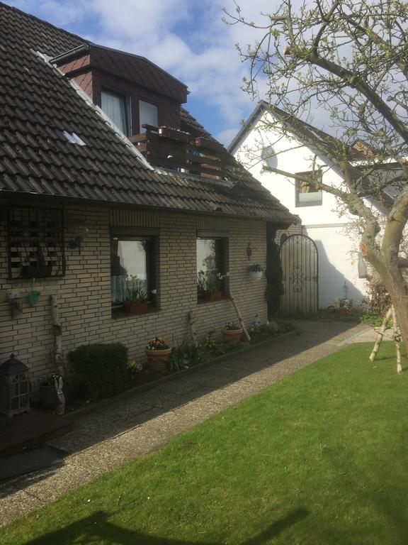 Gaestehaus Margareth Busum Exterior photo